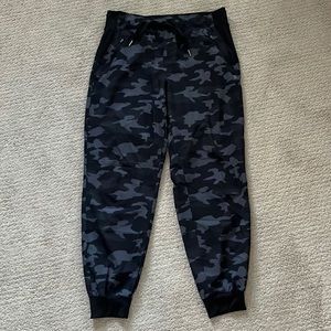 Black Camo Joggers!